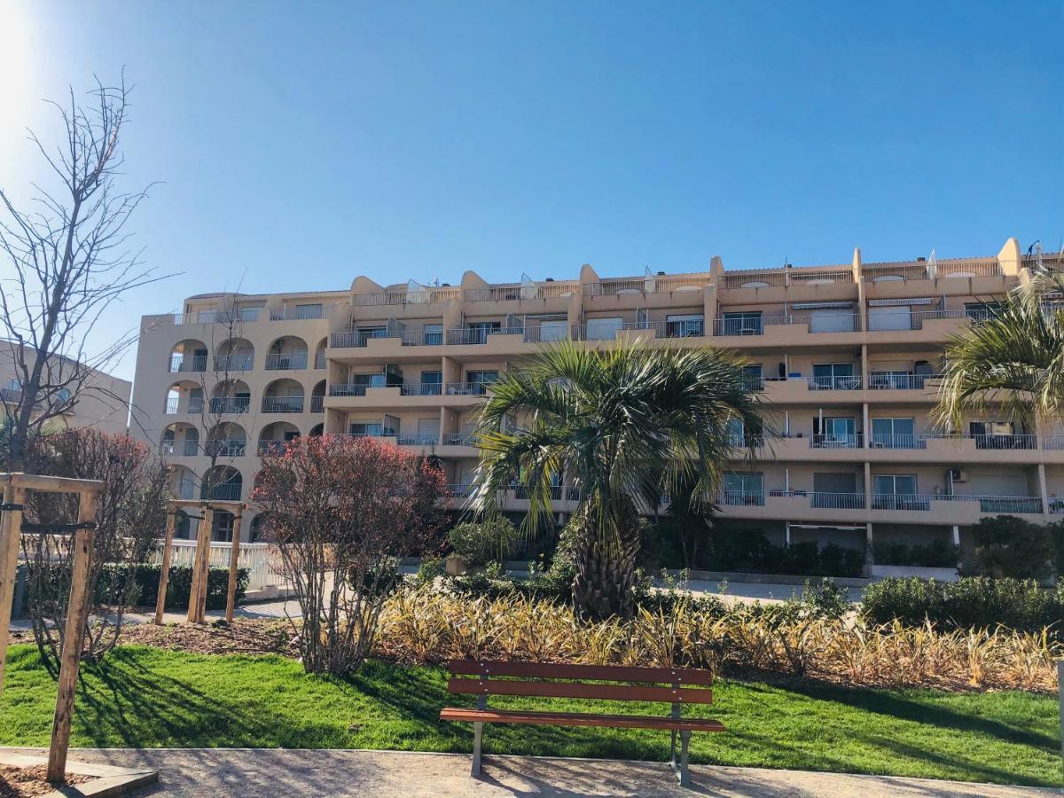 Studio Port De Hyeres Proche Des Plages Экстерьер фото