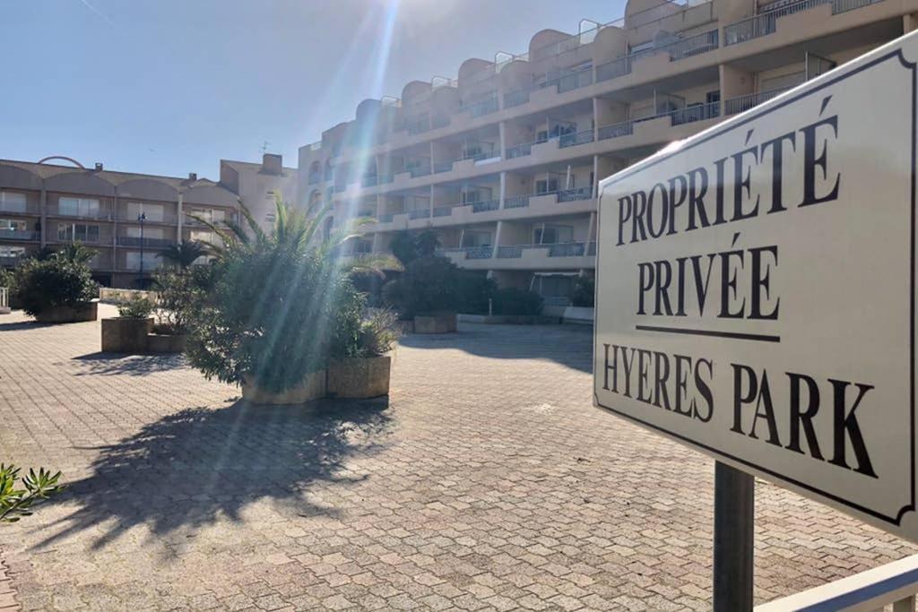 Studio Port De Hyeres Proche Des Plages Экстерьер фото