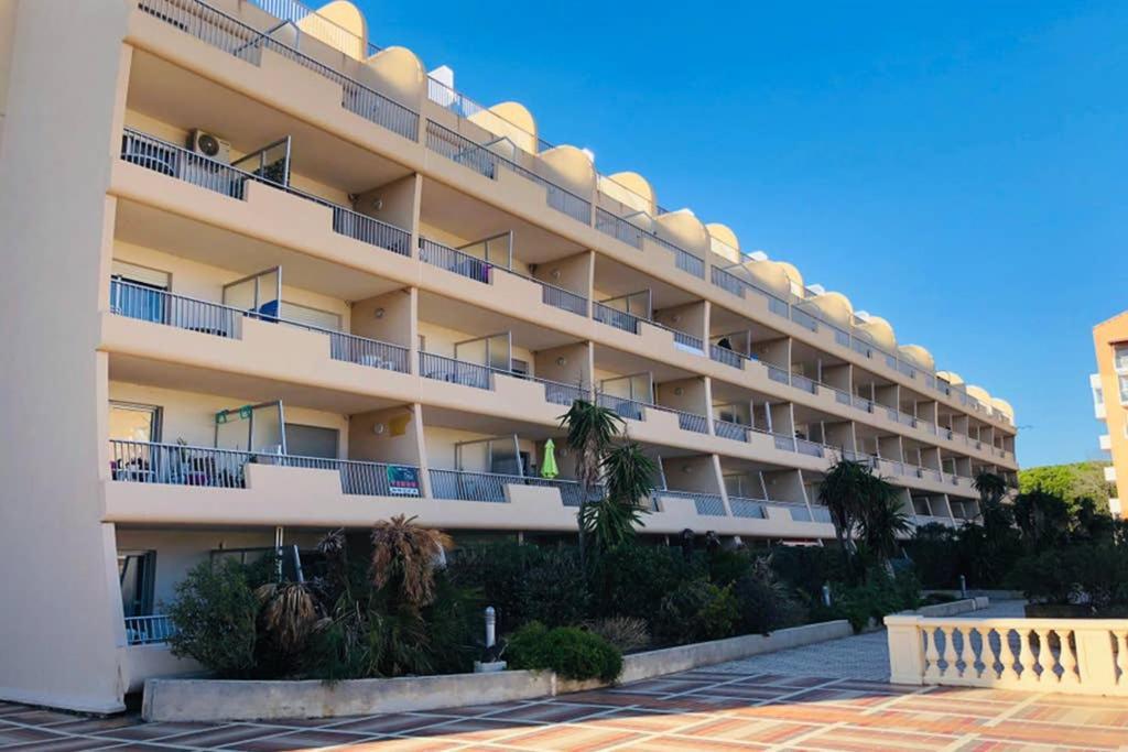 Studio Port De Hyeres Proche Des Plages Экстерьер фото