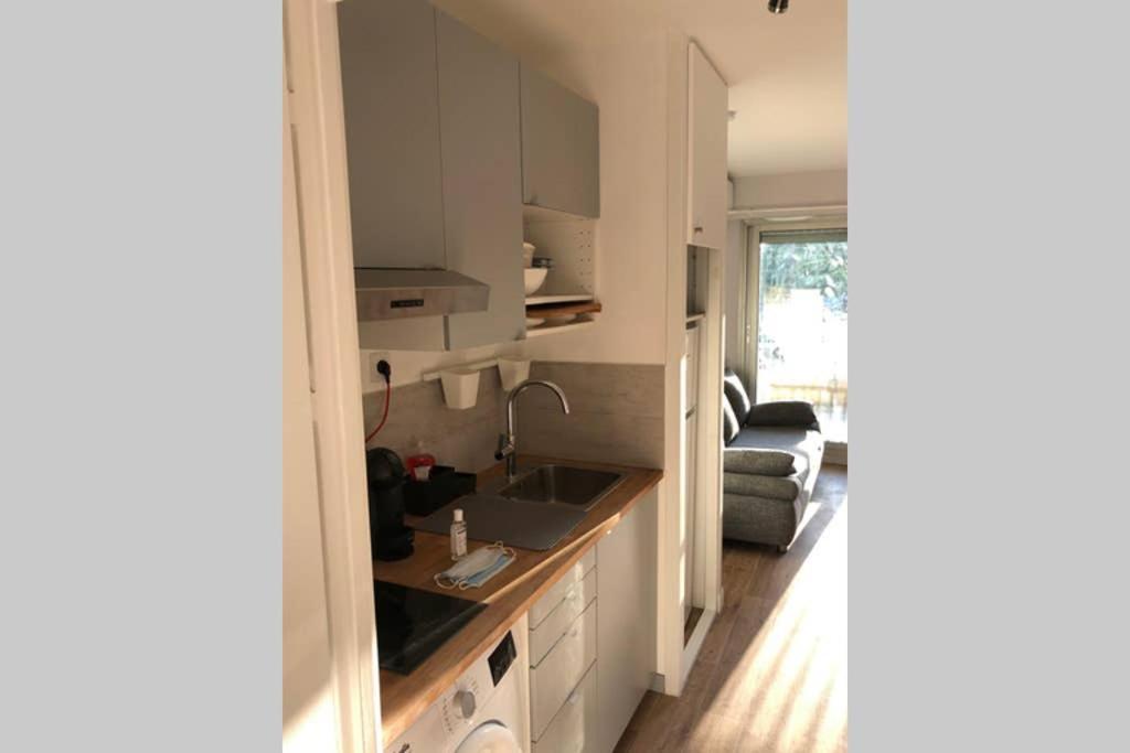 Studio Port De Hyeres Proche Des Plages Экстерьер фото